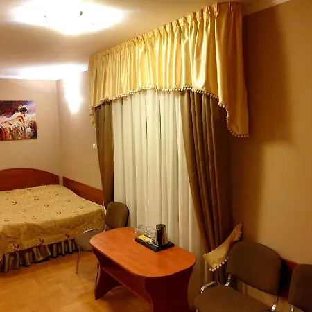 Palac Pod Debami