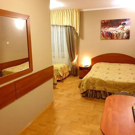 מלון Palac Pod Debami Zalasowa